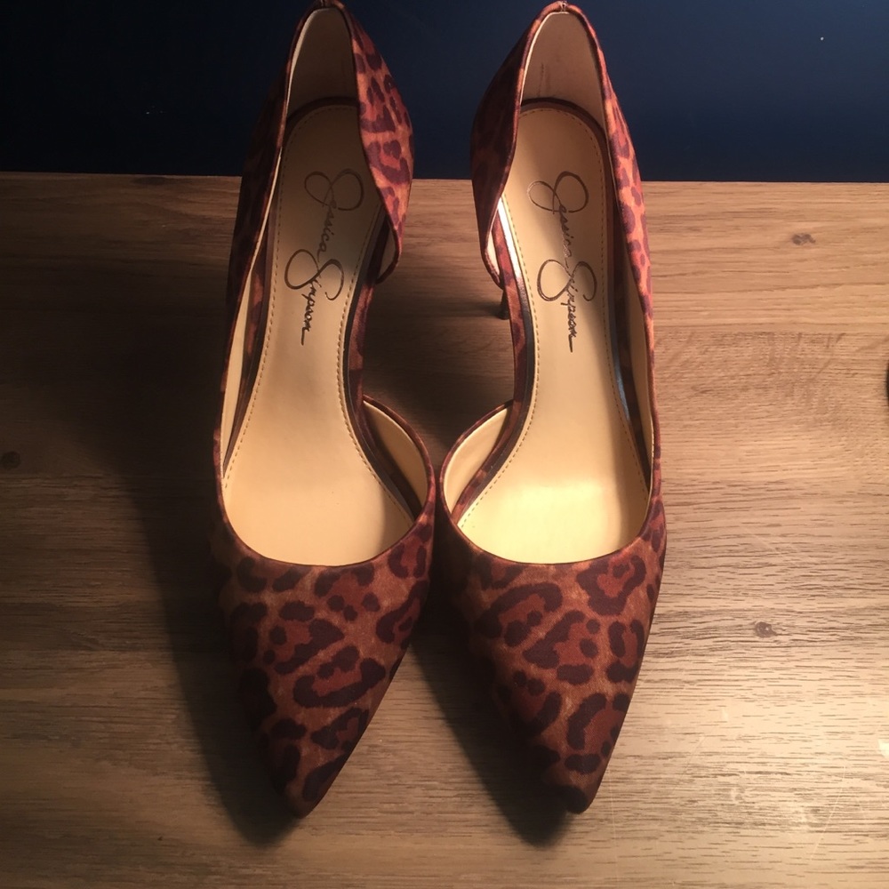 Jessica Simpson Leopard heels size 6.5